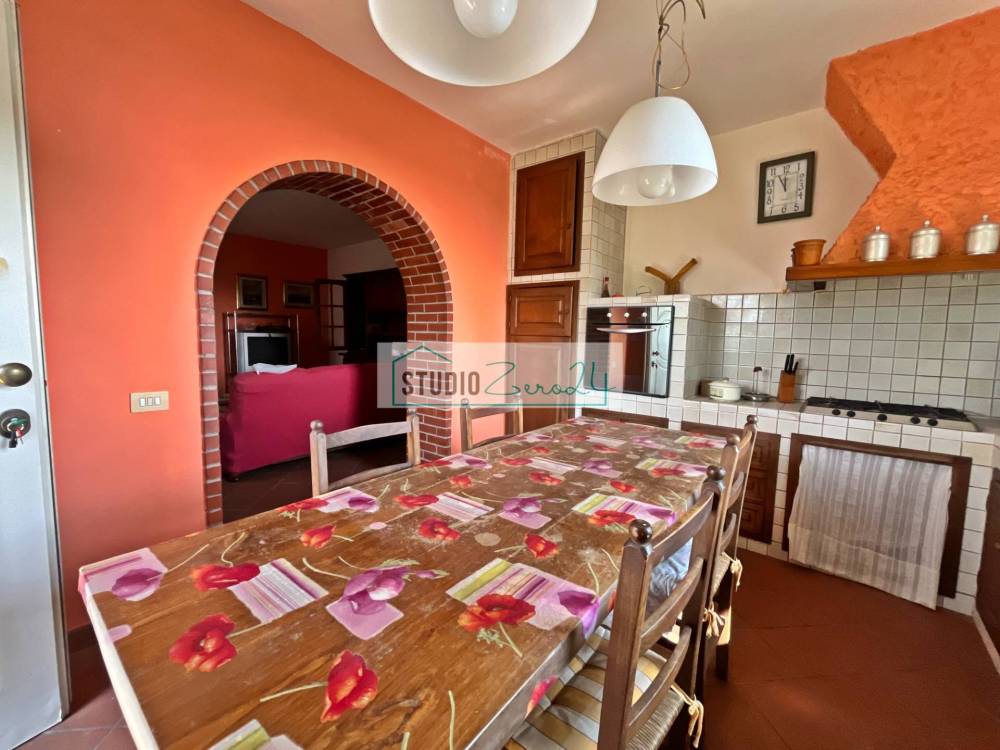 casa indipendente in vendita a Massarosa in zona Corsanico
