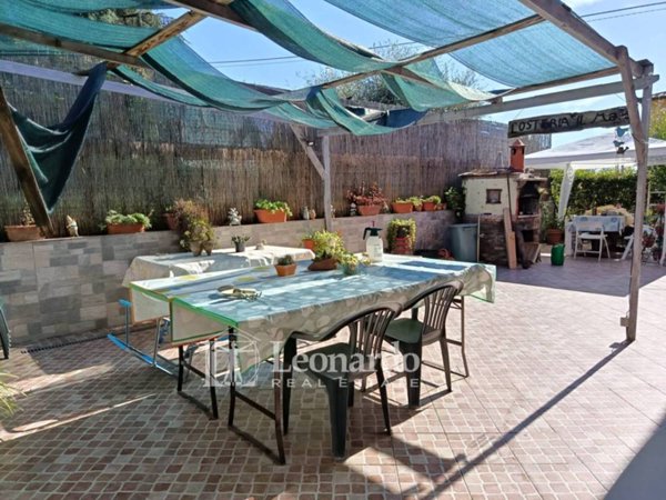 casa indipendente in vendita a Massarosa