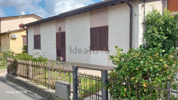 casa indipendente in vendita a Massarosa