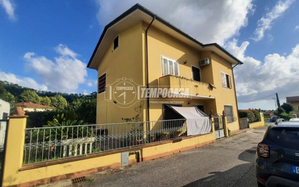 casa indipendente in vendita a Massarosa in zona Bozzano