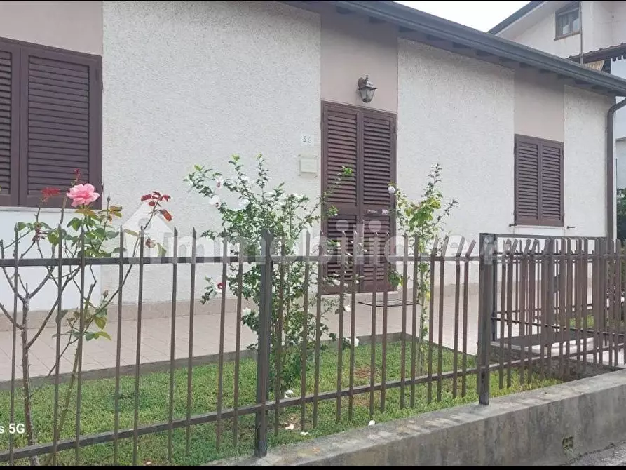 casa indipendente in vendita a Massarosa in zona Piano di Mommio