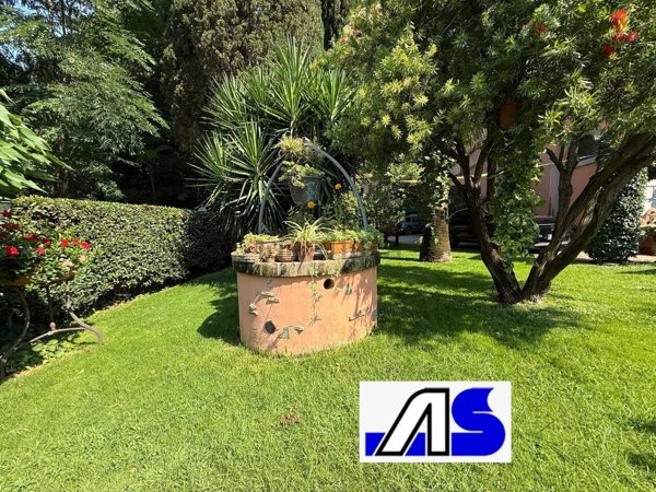 casa indipendente in vendita a Massarosa in zona Bozzano