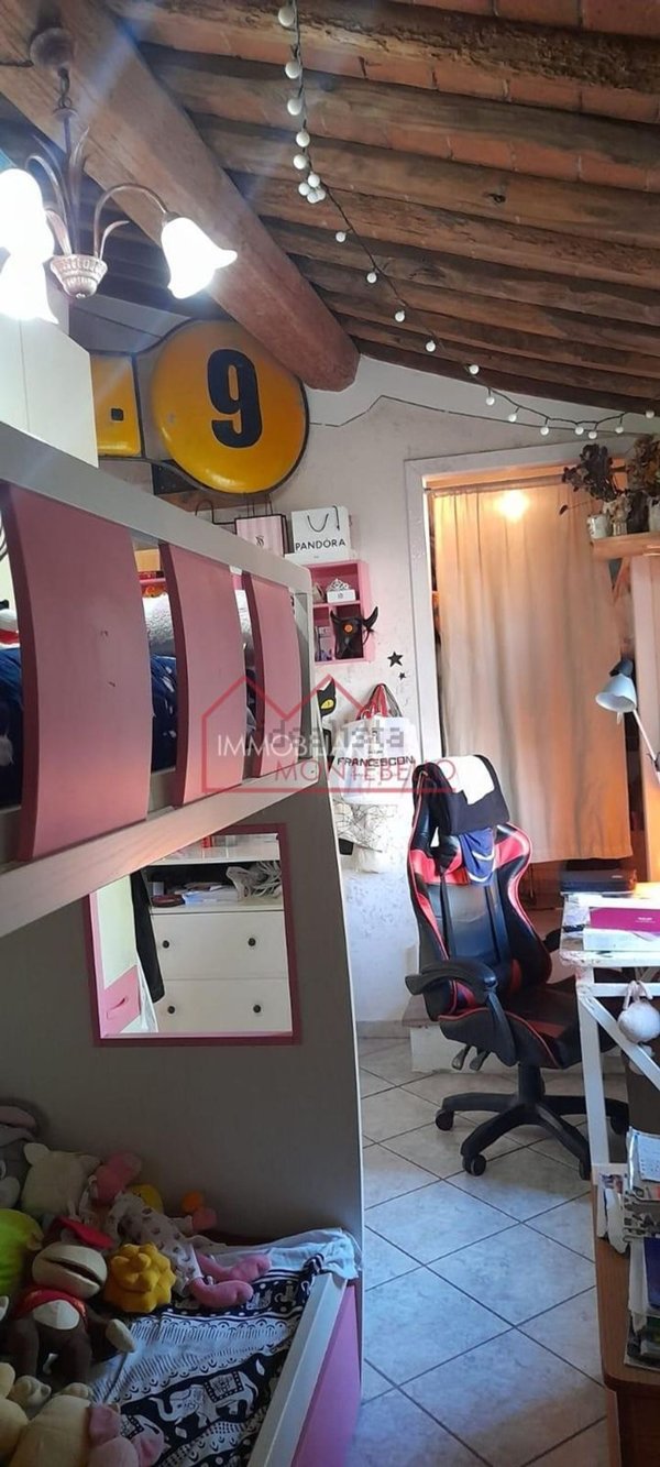 casa indipendente in vendita a Massarosa in zona Piano del Quercione