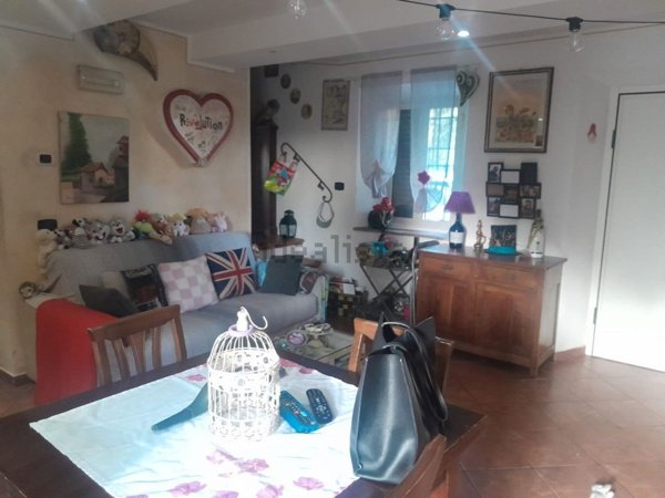 casa indipendente in vendita a Massarosa in zona Piano del Quercione