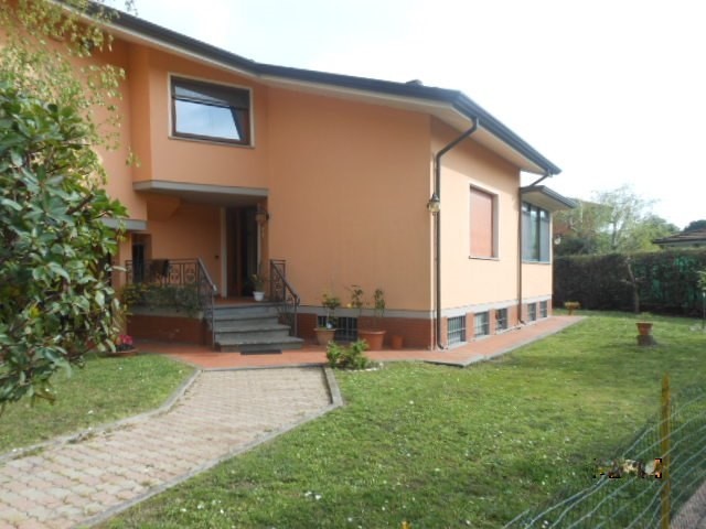 casa indipendente in vendita a Massarosa in zona Stiava