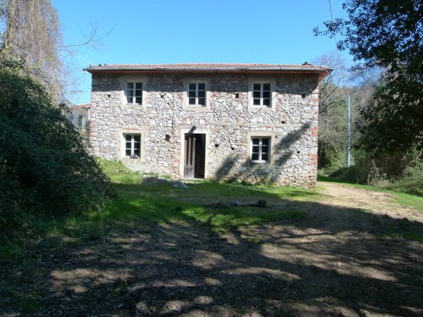 casa indipendente in vendita a Massarosa