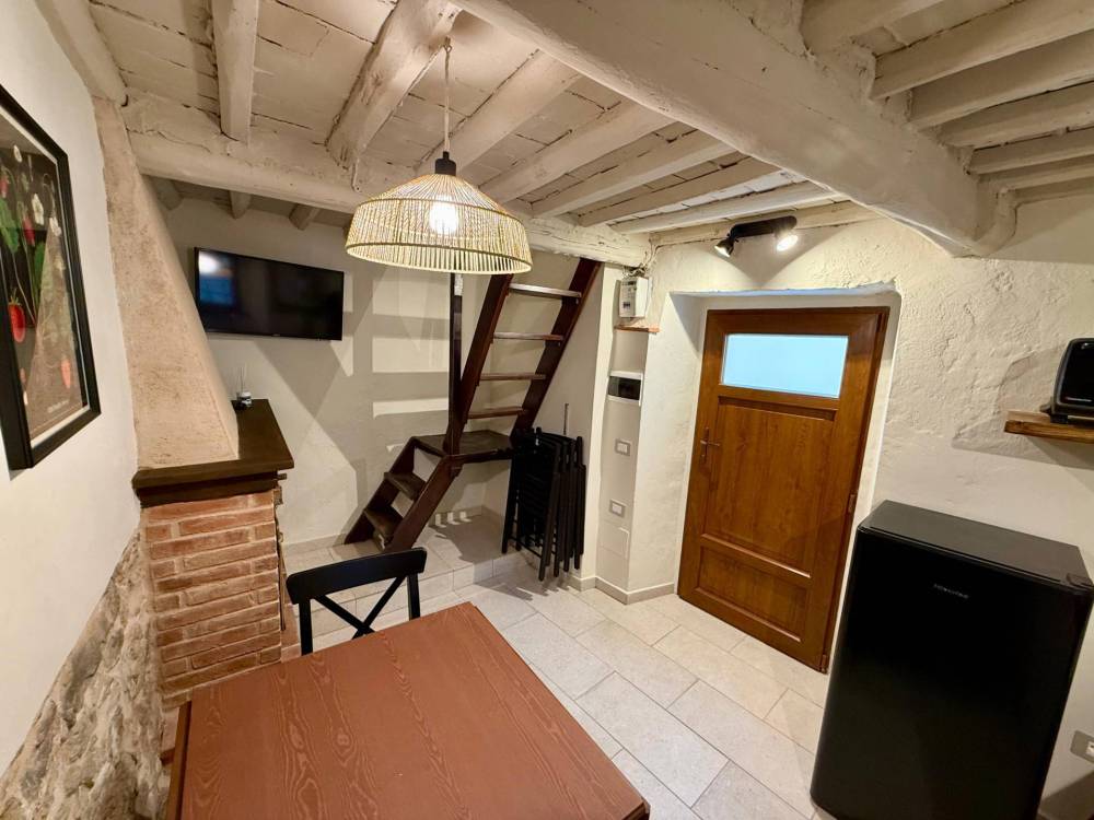 casa indipendente in vendita a Massarosa in zona Corsanico