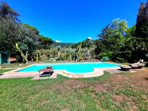 casa indipendente in vendita a Massarosa in zona Piano di Mommio