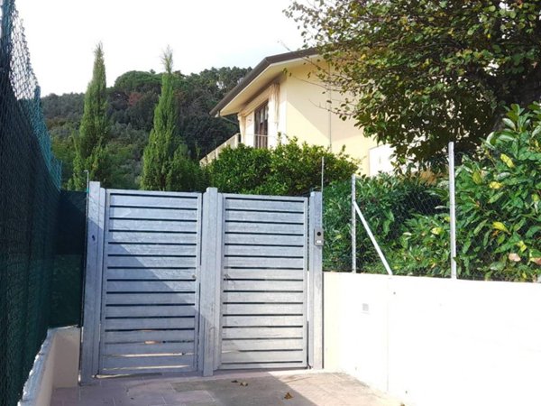 casa indipendente in vendita a Massarosa in zona Stiava