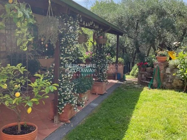 casa indipendente in vendita a Massarosa