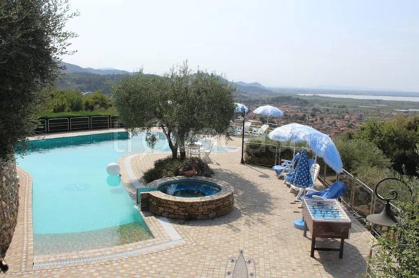 casa indipendente in vendita a Massarosa in zona Pieve a Elici
