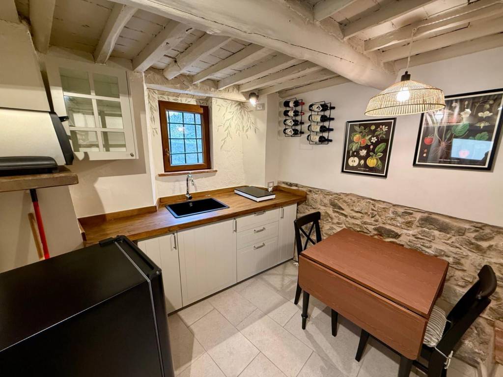 casa indipendente in vendita a Massarosa in zona Corsanico