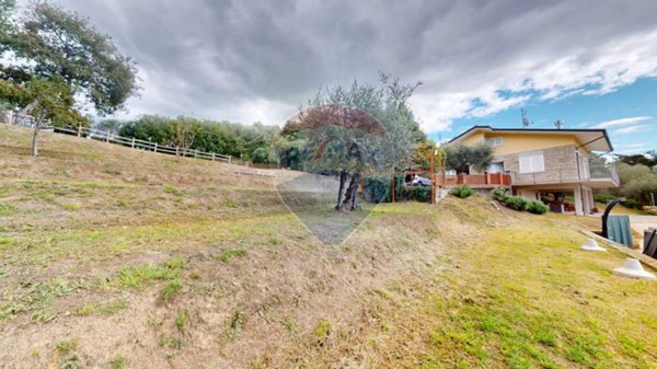 casa indipendente in vendita a Massarosa in zona Corsanico