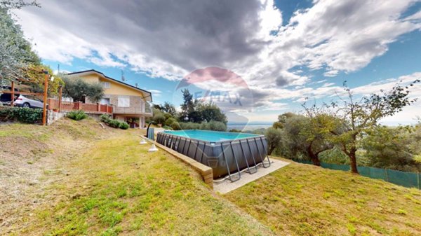 casa indipendente in vendita a Massarosa in zona Corsanico