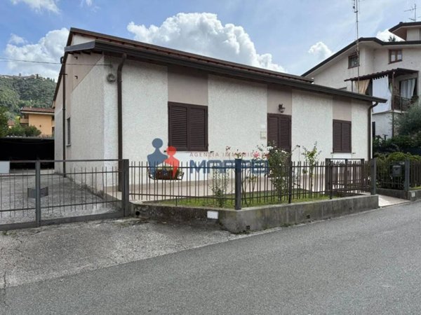 casa indipendente in vendita a Massarosa in zona Piano di Mommio