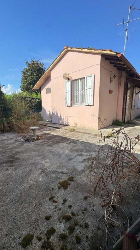 casa indipendente in vendita a Massarosa in zona Mommio