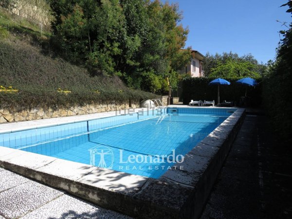 casa indipendente in vendita a Massarosa in zona Corsanico