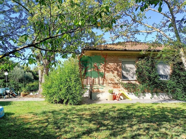 casa indipendente in vendita a Massarosa in zona Bargecchia