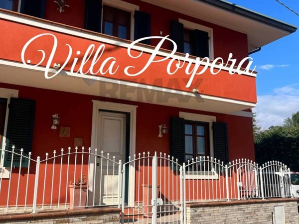 casa indipendente in vendita a Massarosa in zona Corsanico