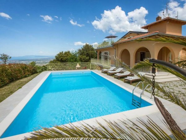 casa indipendente in vendita a Massarosa in zona Corsanico