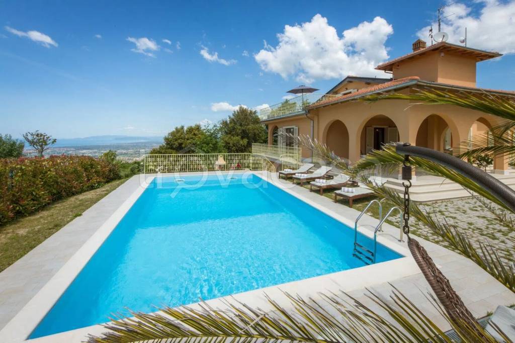 casa indipendente in vendita a Massarosa in zona Corsanico