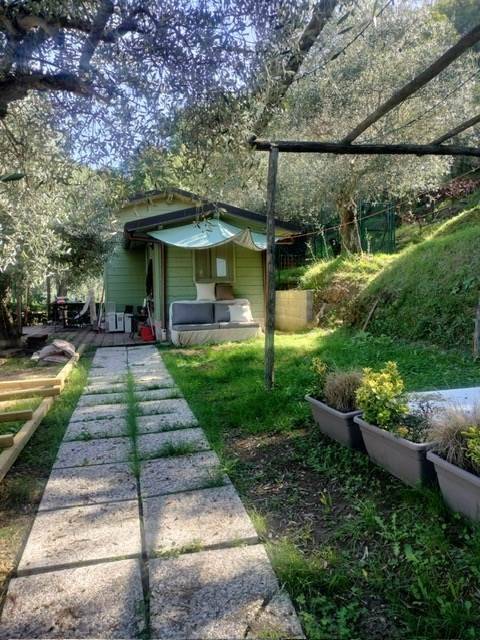 casa indipendente in vendita a Massarosa in zona Montigiano
