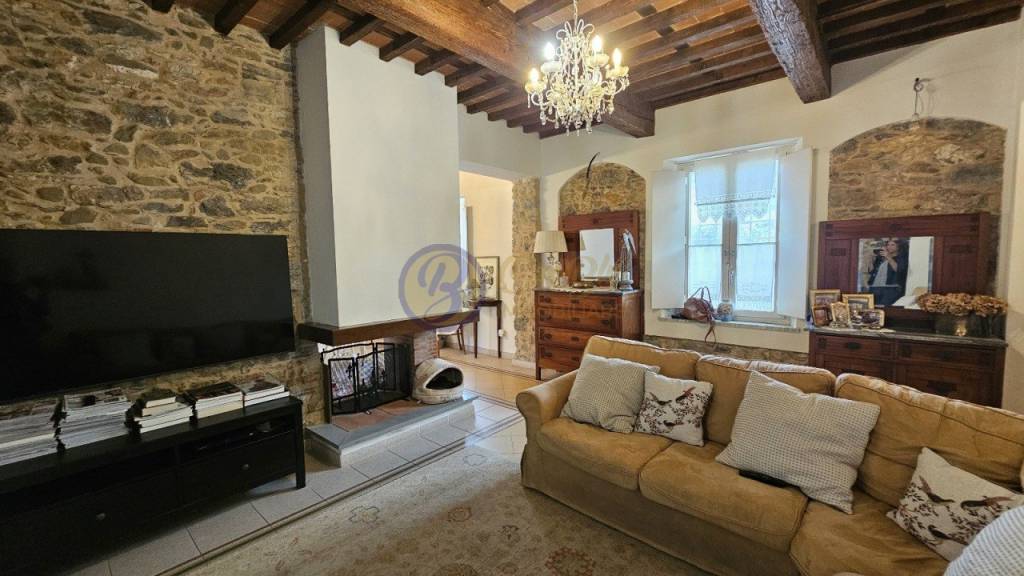 casa indipendente in vendita a Massarosa