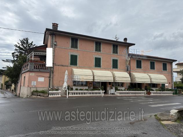 negozio in vendita a Massarosa in zona Piano di Mommio