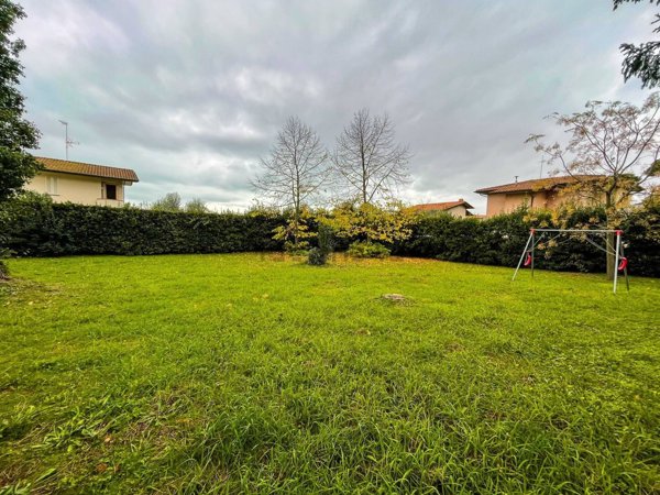 casa indipendente in vendita a Massarosa in zona Piano di Mommio