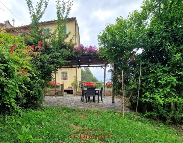 casa indipendente in vendita a Massarosa in zona Pieve a Elici