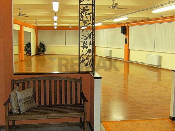 negozio in vendita a Massarosa