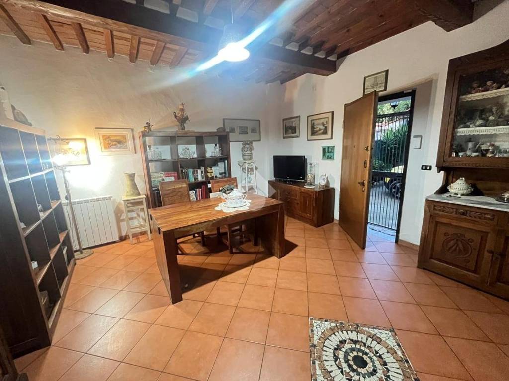 casa indipendente in vendita a Massarosa in zona Bozzano