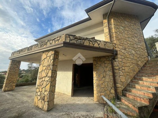 casa indipendente in vendita a Massarosa