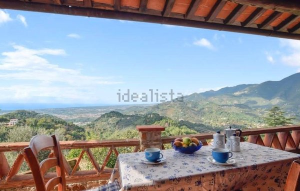 casa indipendente in vendita a Massarosa