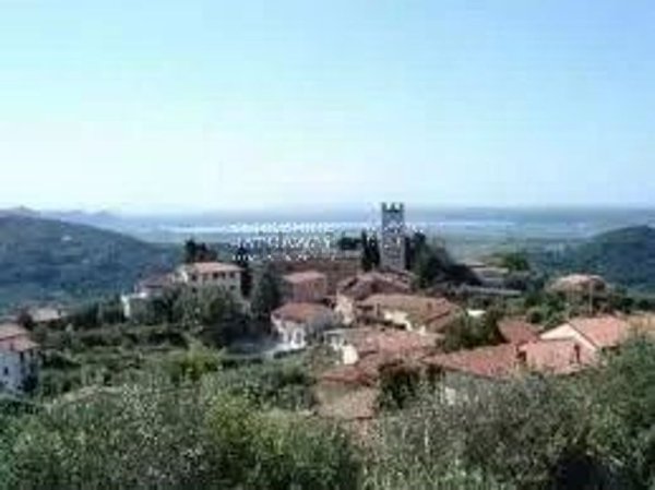 appartamento in vendita a Massarosa in zona Corsanico