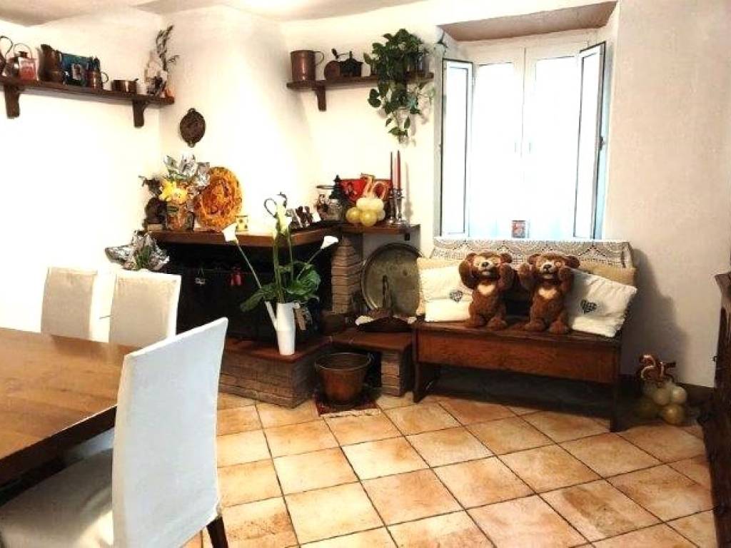 casa indipendente in vendita a Massarosa in zona Piano di Mommio