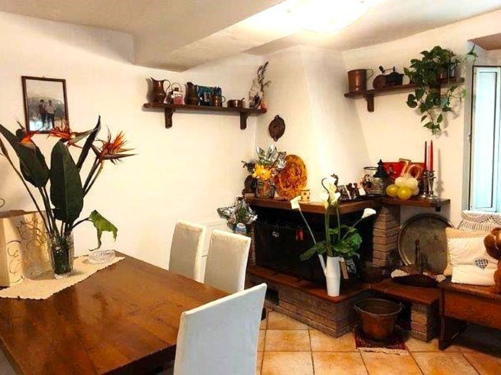 casa indipendente in vendita a Massarosa in zona Piano di Mommio