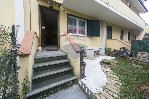 casa indipendente in vendita a Massarosa in zona Quiesa