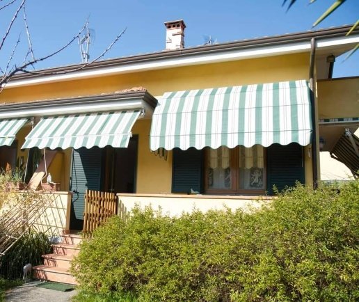 casa indipendente in vendita a Massarosa in zona Quiesa