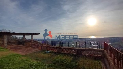 casa indipendente in vendita a Massarosa in zona Corsanico