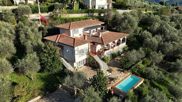 casa indipendente in vendita a Massarosa in zona Massaciuccoli