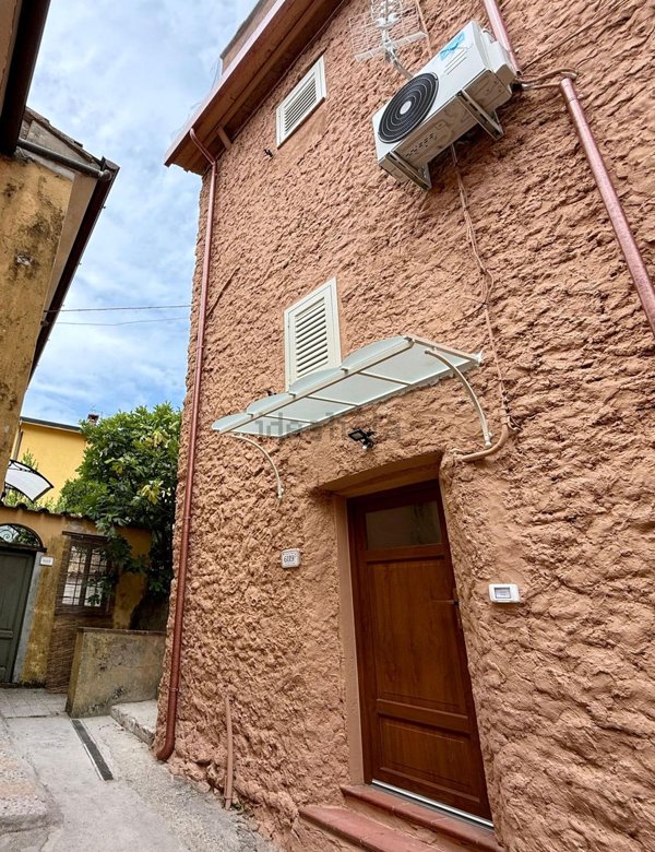 casa indipendente in vendita a Massarosa