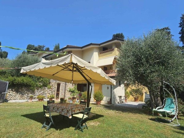 casa indipendente in vendita a Massarosa