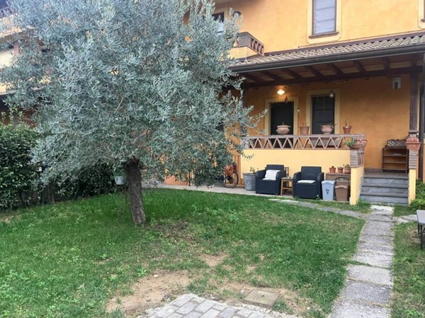 casa indipendente in vendita a Massarosa