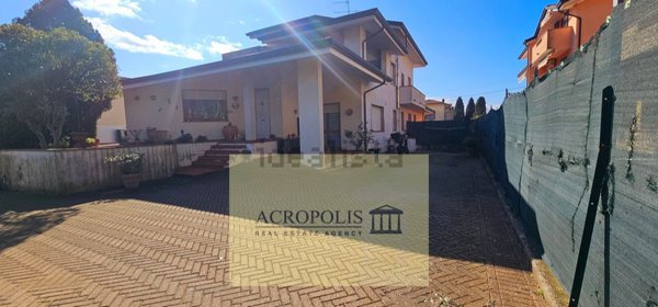 casa indipendente in vendita a Massarosa