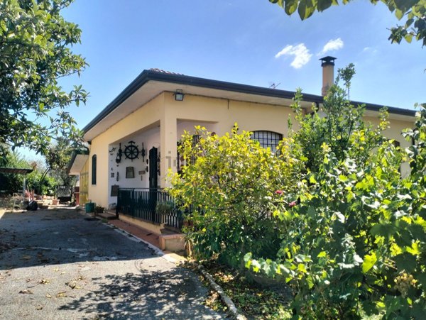 casa indipendente in vendita a Massarosa