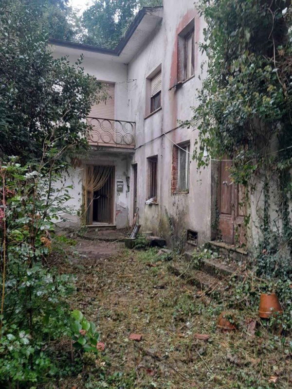 casa indipendente in vendita a Massarosa