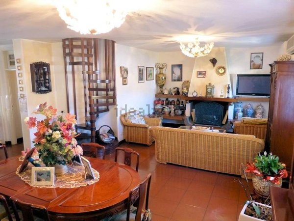 casa indipendente in vendita a Massarosa in zona Stiava