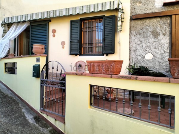 casa indipendente in vendita a Massarosa