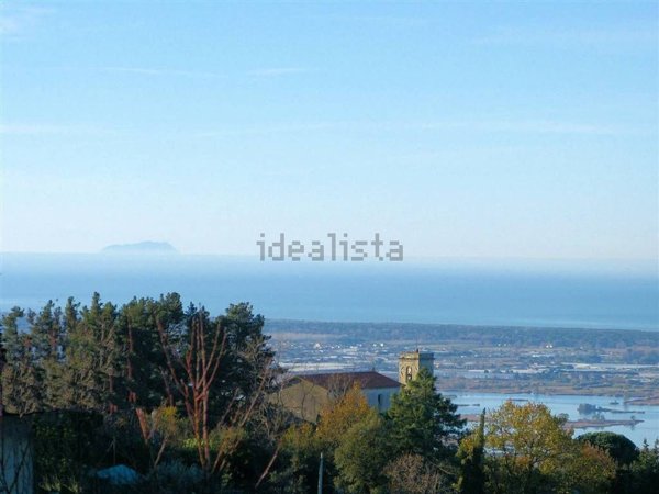 terreno edificabile in vendita a Massarosa in zona Montigiano
